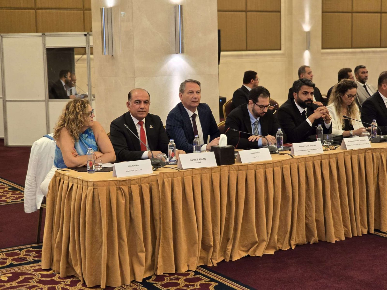 Ankara’da Türkiye-Irak İş İnsanları Yuvarlak Masa Toplantısı Yapıldı